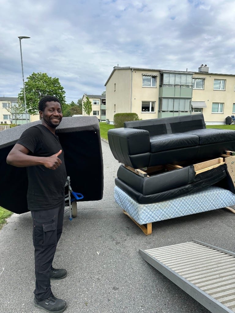 Apartment clearance in Gothenburg – sofa and mattress removal